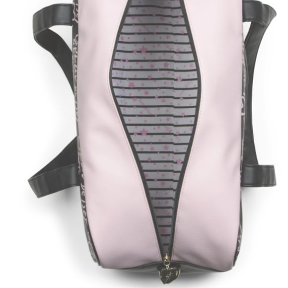 New LUV BETSEY Kruiz Weekender With Wristlet - Picture 4 of 5